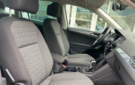 Volkswagen Tiguan II, 2021 год, 2 879 000 рублей, 7 фотография