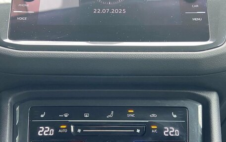 Volkswagen Tiguan II, 2021 год, 2 879 000 рублей, 12 фотография