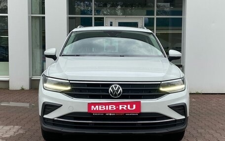 Volkswagen Tiguan II, 2021 год, 2 879 000 рублей, 3 фотография