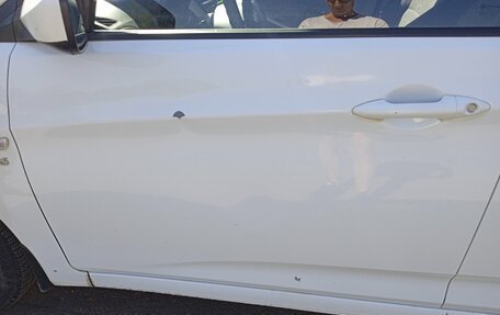 Hyundai Solaris II рестайлинг, 2013 год, 530 000 рублей, 18 фотография