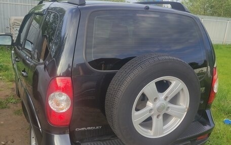Chevrolet Niva I рестайлинг, 2015 год, 650 000 рублей, 3 фотография