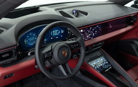 Porsche Macan, 2024 год, 13 890 000 рублей, 9 фотография