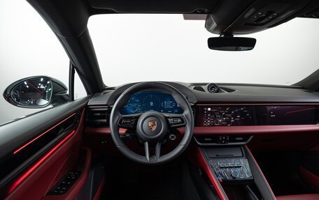 Porsche Macan, 2024 год, 13 890 000 рублей, 13 фотография