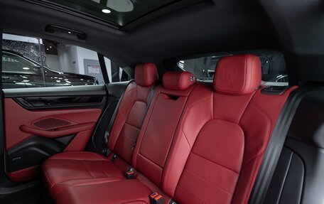 Porsche Macan, 2024 год, 13 890 000 рублей, 32 фотография