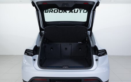 Porsche Macan, 2024 год, 13 890 000 рублей, 39 фотография