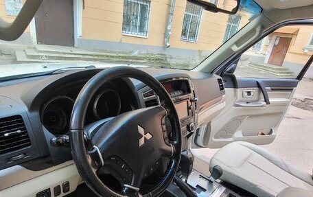 Mitsubishi Pajero IV, 2018 год, 2 890 000 рублей, 14 фотография