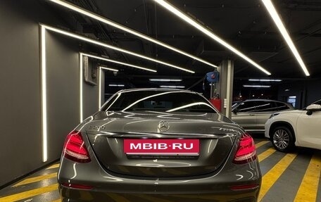 Mercedes-Benz E-Класс, 2018 год, 3 300 000 рублей, 8 фотография