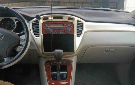 Toyota Highlander III, 2005 год, 1 500 000 рублей, 8 фотография