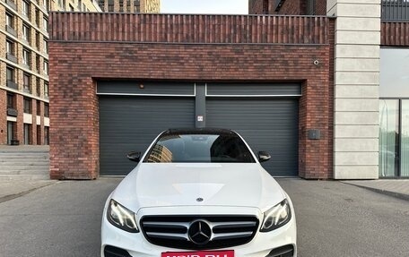 Mercedes-Benz E-Класс, 2017 год, 2 870 000 рублей, 3 фотография