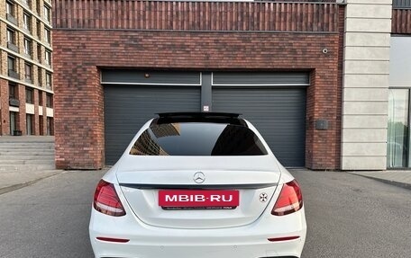 Mercedes-Benz E-Класс, 2017 год, 2 870 000 рублей, 4 фотография