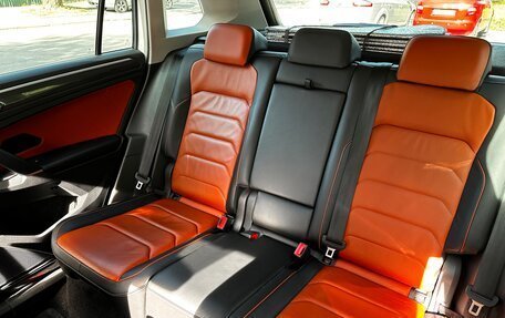 Volkswagen Tiguan II, 2017 год, 3 200 000 рублей, 6 фотография