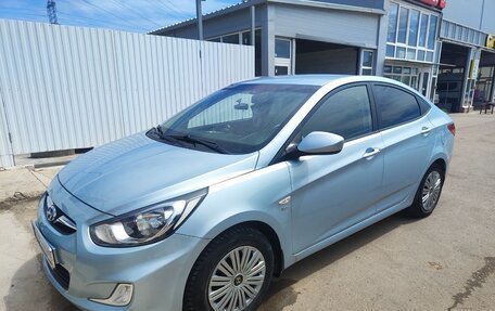 Hyundai Solaris II рестайлинг, 2013 год, 1 100 000 рублей, 7 фотография