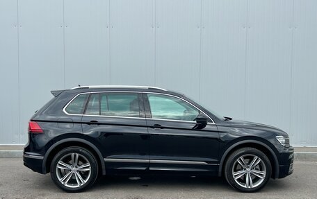 Volkswagen Tiguan II, 2019 год, 3 070 000 рублей, 4 фотография