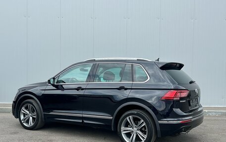 Volkswagen Tiguan II, 2019 год, 3 070 000 рублей, 6 фотография