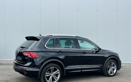 Volkswagen Tiguan II, 2019 год, 3 070 000 рублей, 8 фотография