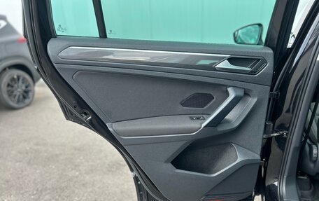 Volkswagen Tiguan II, 2019 год, 3 070 000 рублей, 24 фотография