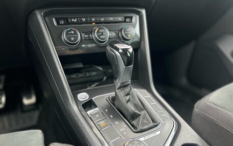 Volkswagen Tiguan II, 2019 год, 3 070 000 рублей, 20 фотография