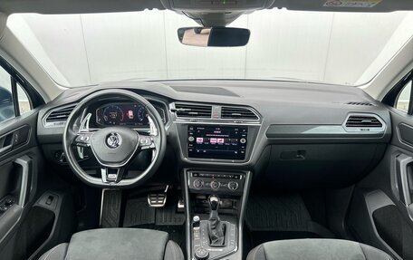 Volkswagen Tiguan II, 2019 год, 3 070 000 рублей, 23 фотография