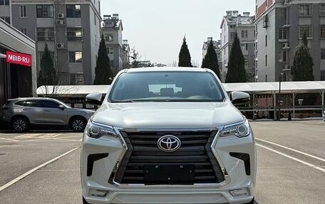Toyota Fortuner II, 2019 год, 3 220 000 рублей, 1 фотография