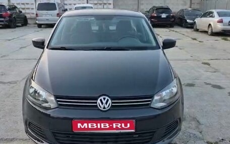 Volkswagen Polo VI (EU Market), 2012 год, 900 000 рублей, 1 фотография