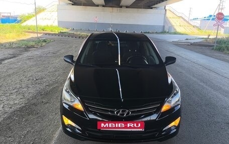 Hyundai Solaris II рестайлинг, 2014 год, 990 000 рублей, 11 фотография