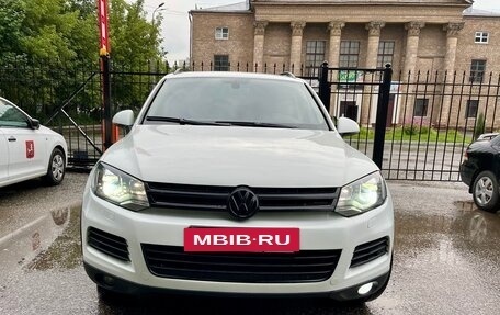 Volkswagen Touareg III, 2012 год, 2 350 000 рублей, 3 фотография