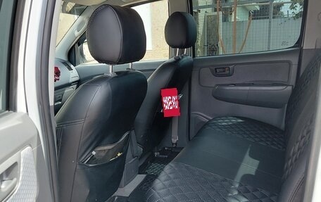 Toyota Hilux VII, 2013 год, 2 550 000 рублей, 3 фотография