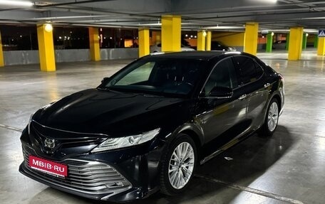 Toyota Camry, 2018 год, 3 790 000 рублей, 1 фотография