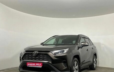 Toyota RAV4, 2021 год, 3 530 000 рублей, 1 фотография