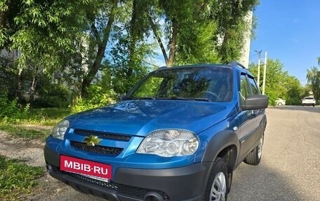 Chevrolet Niva I рестайлинг, 2016 год, 699 000 рублей, 3 фотография