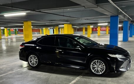 Toyota Camry, 2018 год, 3 790 000 рублей, 4 фотография