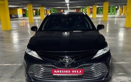 Toyota Camry, 2018 год, 3 790 000 рублей, 2 фотография