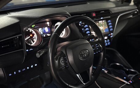 Toyota Camry, 2018 год, 3 790 000 рублей, 12 фотография