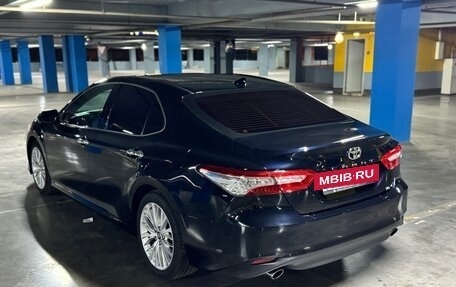 Toyota Camry, 2018 год, 3 790 000 рублей, 8 фотография