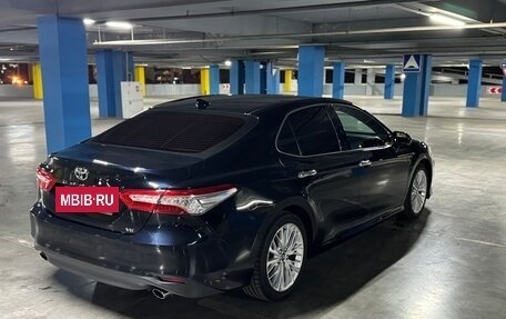 Toyota Camry, 2018 год, 3 790 000 рублей, 6 фотография