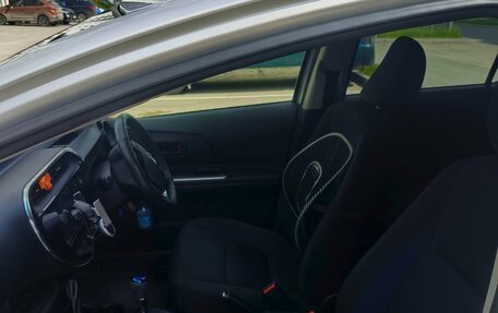 Toyota Aqua I, 2017 год, 1 200 000 рублей, 18 фотография