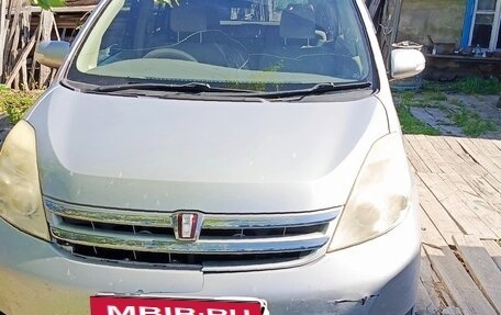 Toyota ISis I, 2009 год, 870 000 рублей, 12 фотография