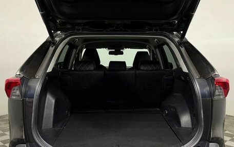Toyota RAV4, 2021 год, 3 530 000 рублей, 13 фотография