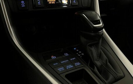 Toyota RAV4, 2021 год, 3 530 000 рублей, 23 фотография
