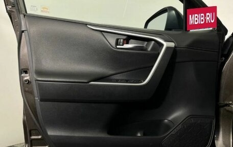 Toyota RAV4, 2021 год, 3 530 000 рублей, 16 фотография