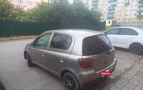 Toyota Vitz, 2001 год, 400 000 рублей, 3 фотография