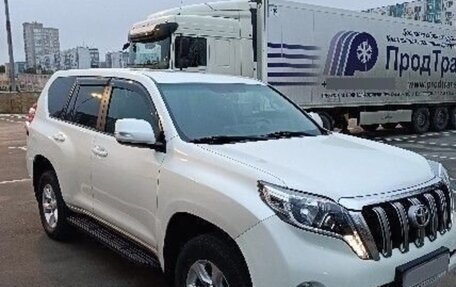 Toyota Land Cruiser Prado 150 рестайлинг 2, 2010 год, 2 850 000 рублей, 1 фотография