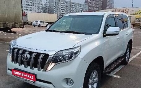 Toyota Land Cruiser Prado 150 рестайлинг 2, 2010 год, 2 850 000 рублей, 2 фотография