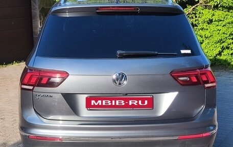 Volkswagen Tiguan II, 2020 год, 2 541 000 рублей, 3 фотография