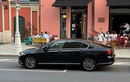 Volkswagen Passat B8 рестайлинг, 2019 год, 2 300 000 рублей, 8 фотография