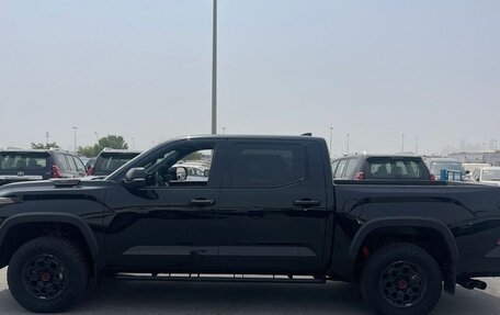 Toyota Tundra, 2024 год, 10 690 000 рублей, 2 фотография