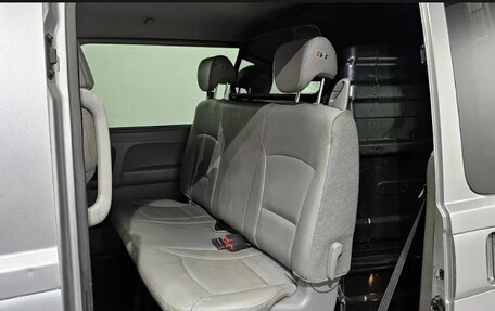 Hyundai Grand Starex Grand Starex I рестайлинг 2, 2021 год, 2 300 000 рублей, 5 фотография