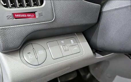 Hyundai Grand Starex Grand Starex I рестайлинг 2, 2021 год, 2 300 000 рублей, 4 фотография