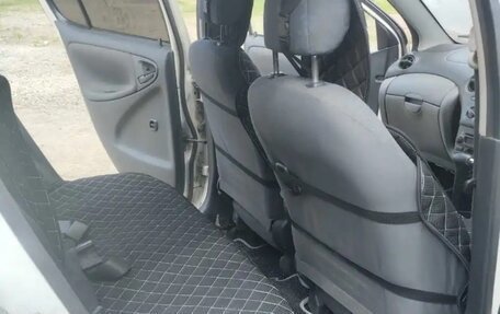 Toyota Vitz, 2001 год, 360 000 рублей, 7 фотография