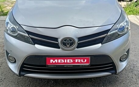 Toyota Verso I, 2014 год, 1 520 000 рублей, 2 фотография